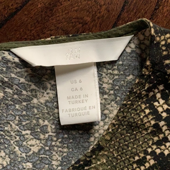 H&M Top - Picture 7 of 7